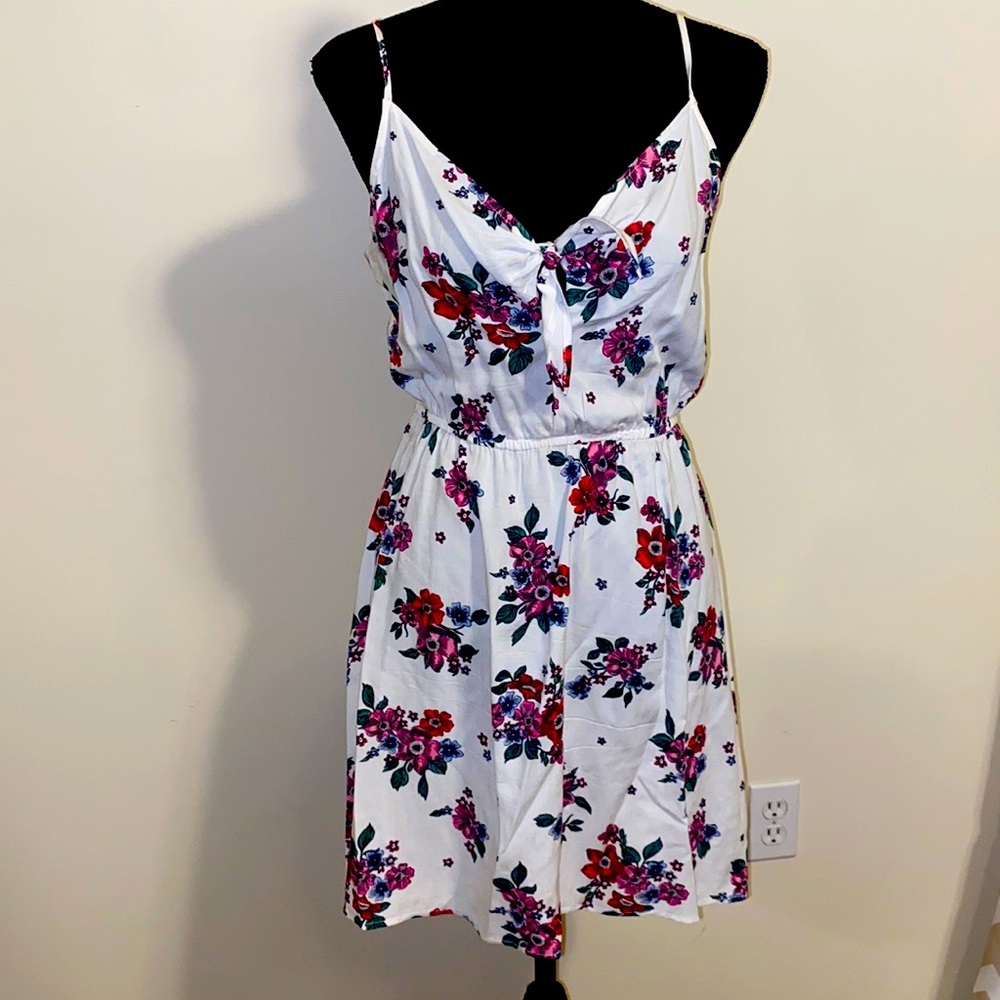 Pretty H&M floral mini dress
